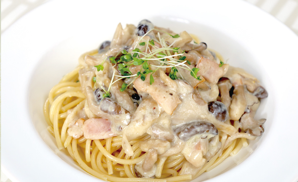 きのこのクリームパスタ